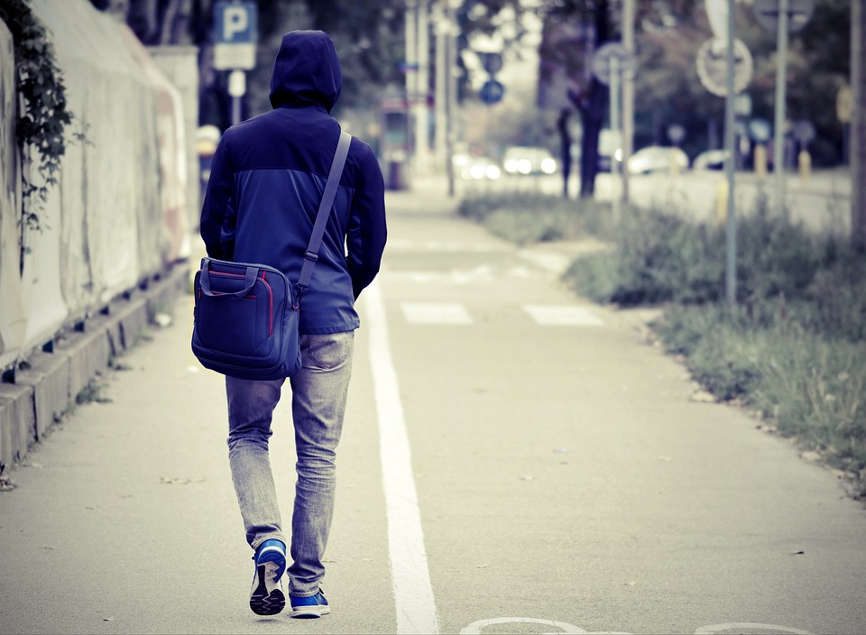 Le guide des sacs masculins pour un style affirmé